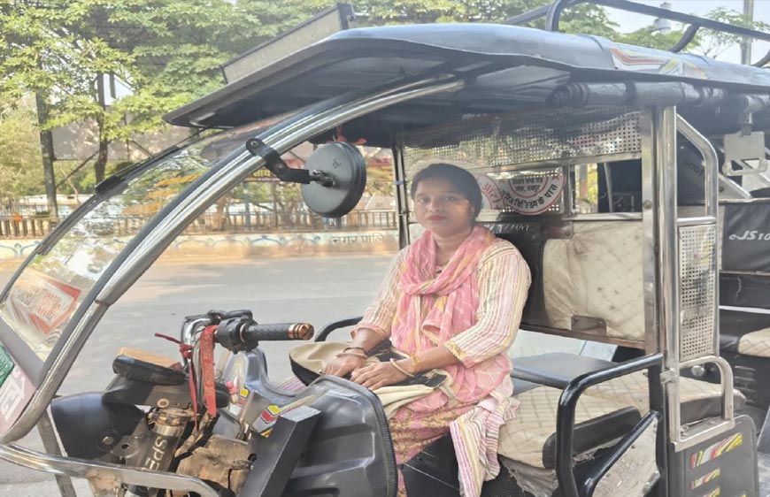 पंजीकृत महिला निर्माण श्रमिकों के लिए दीदी ई-रिक्शा सहायता योजना