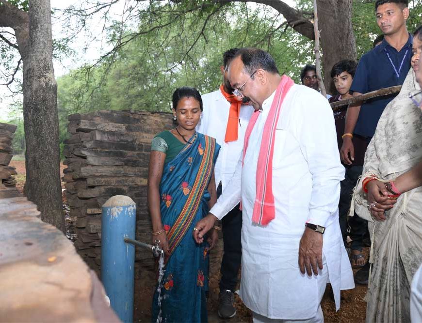 उप मुख्यमंत्री  अरुण साव द्वारा निर्माण कार्यों के गहन निरीक्षण का दौर जारी, पुल, सड़क, रेलवे ओवरब्रिज और जल जीवन मिशन के कार्यों का लिया जायजा