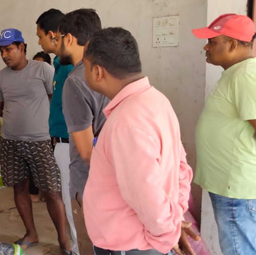 किसान बनकर पहुंचे कृषि अधिकारी, खाद की कालाबाजारी का किया खुलासा