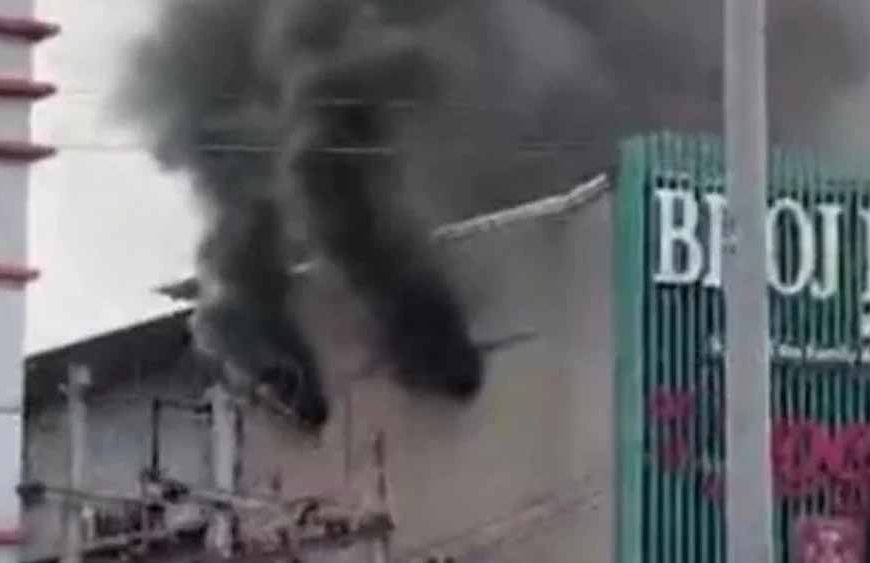 भोपाल के रेस्टोरेंट में भीषण आग, दो मंजिला इमारत को चपेट में लिया, दीवार तोड़कर पहुंचे दमकलकर्मी