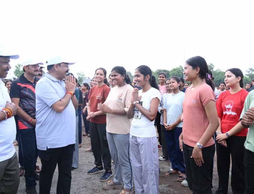 उपमुख्यमंत्री अरुण साव ने सायकल चलाकर फिटनेस और पर्यावरण संरक्षण का दिया संदेश