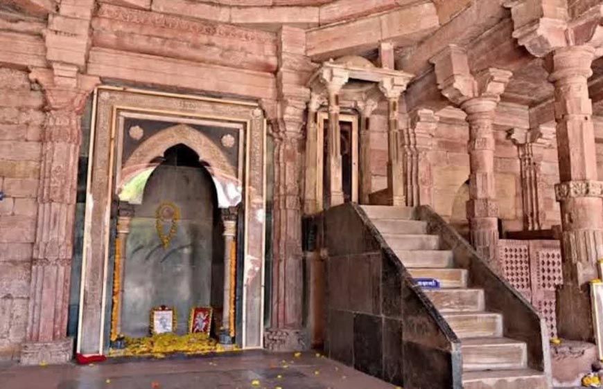 भोजशाला गर्भगृह में गुपचुप रखी गई मां वाग्देवी की प्रतिमा, ASI ने तुरंत हटाया; सुरक्षा बढ़ाई गई