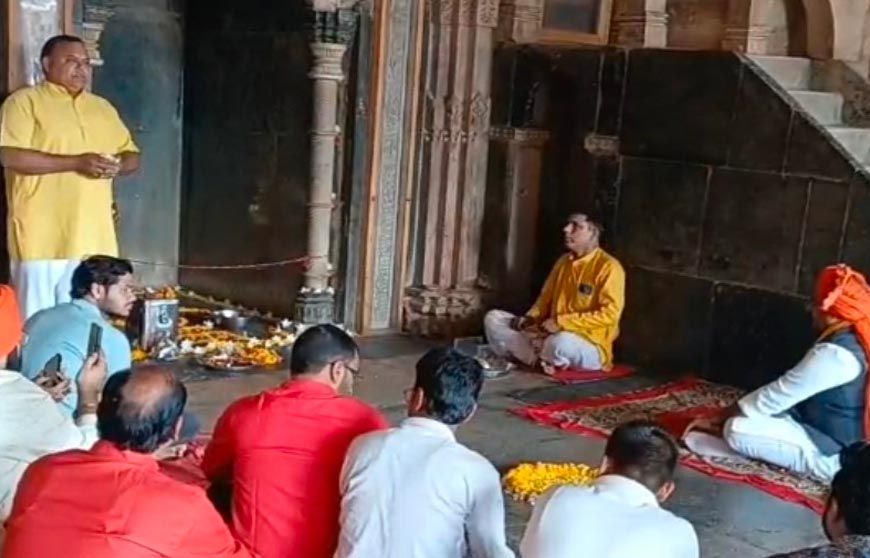 भोजशाला पहुंचे विधायक रामेश्वर शर्मा, बोले- मुस्लिम समाज सत्य स्वीकार कर धरोहर हिंदुओं को सौंपे