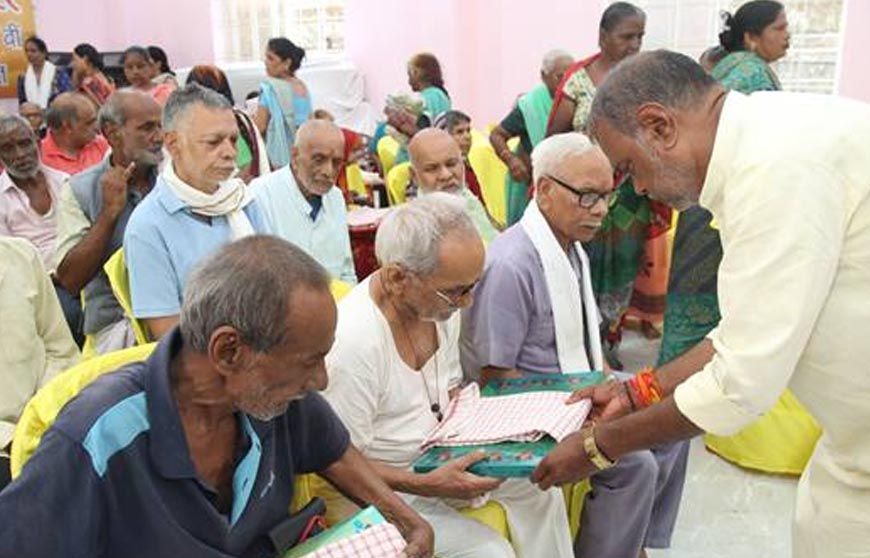 वरिष्ठजन की सेवा ही मानवता की सच्ची सेवा : मंत्री कुशवाह