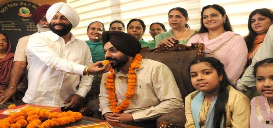 मोहाली नगर निगम पर पहली बार AAP का कब्जा, सरबजीत समाना बने मेयर