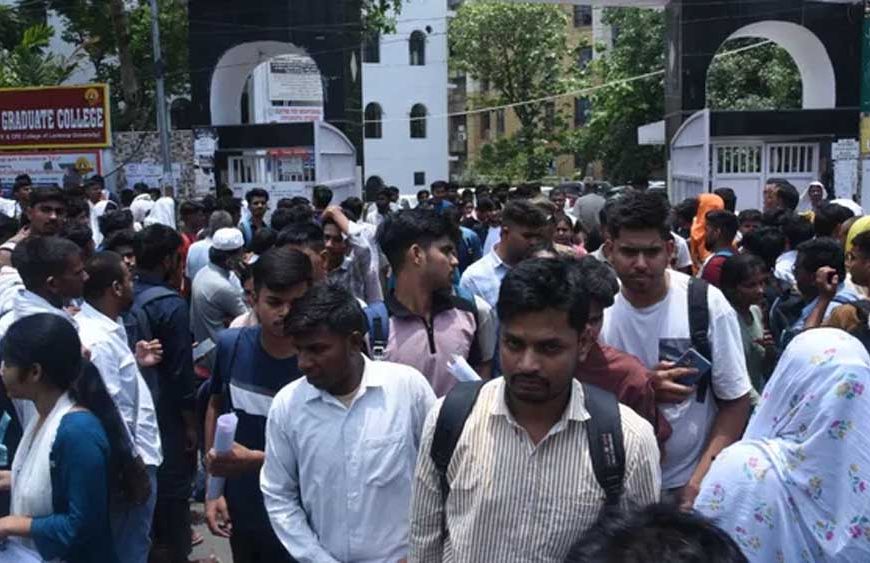 सिपाही भर्ती परीक्षा-2025 सकुशल संपन्न, 28.86 लाख अभ्यर्थियों में 75.94 प्रतिशत रहे उपस्थित