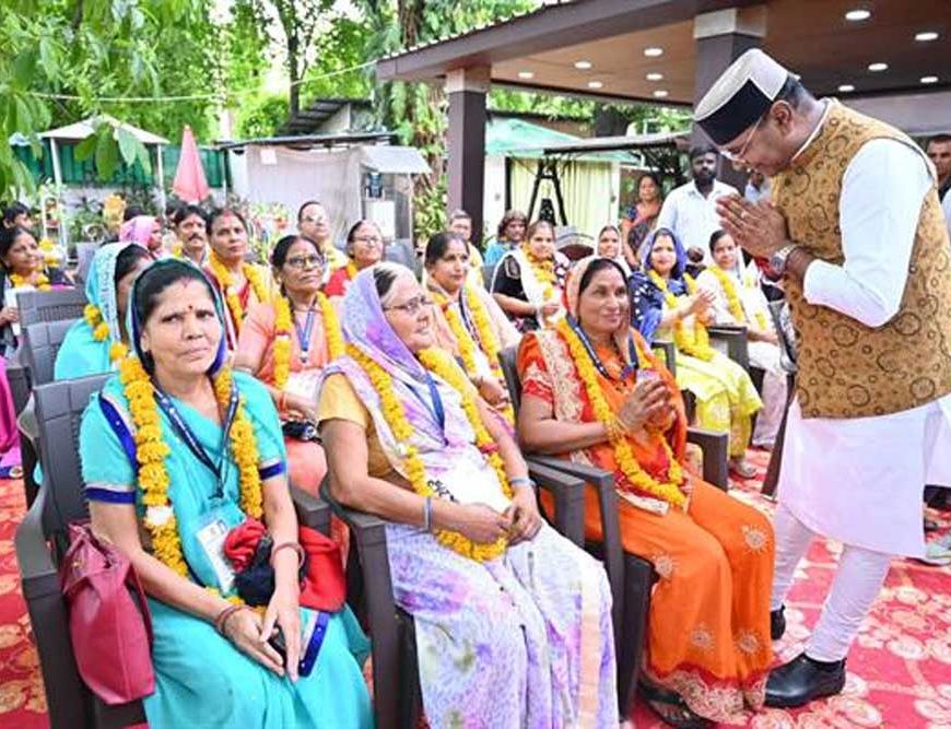मुख्यमंत्री तीर्थ-दर्शन योजना अंतर्गत वैष्णो देवी जाएंगे श्रद्धालु