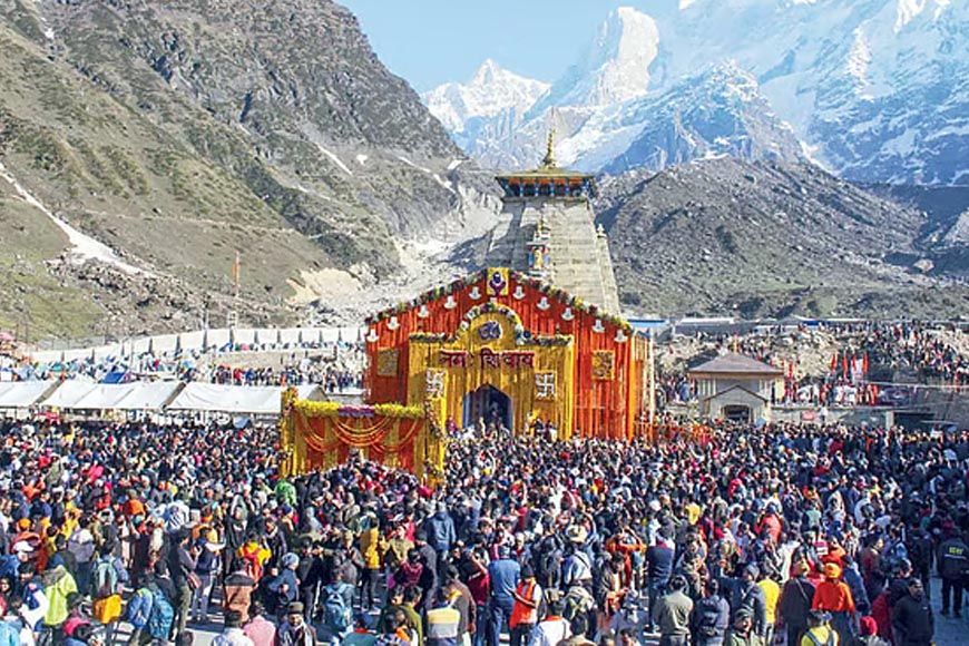 केदारनाथ में उमड़ा आस्था का सैलाब, 12 लाख श्रद्धालुओं ने किए बाबा केदार के दर्शन