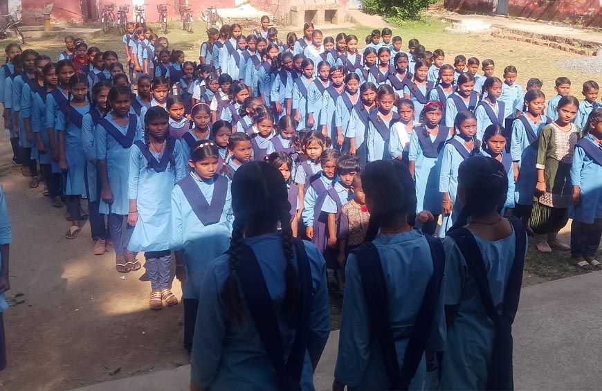 छत्तीसगढ़ के स्कूलों में बड़ा बदलाव: राष्ट्रगान के साथ गूंजेंगे राज्यगीत और वैदिक मंत्र