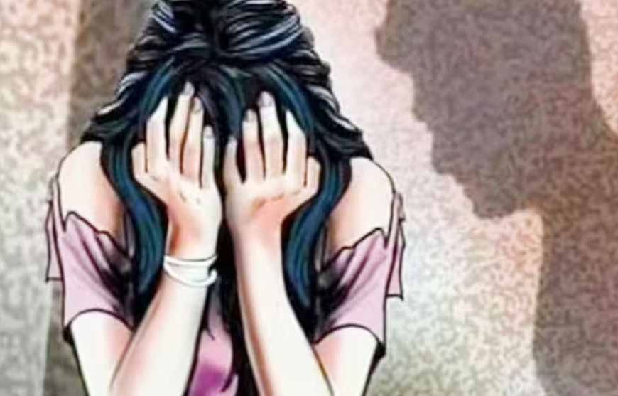 धार में मूक-बधिर नाबालिग से पड़ोसी ने किया दुष्कर्म, गर्भवती होने पर पेट देख पिता ने पूछा तो रोने लगी