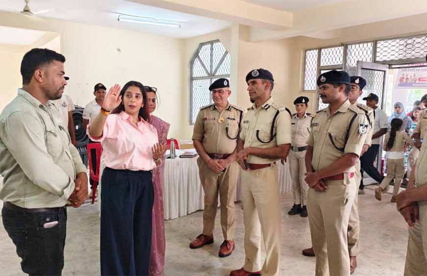 सामुदायिक सुरक्षा शिविरों में पुलिस अब सुरक्षा के साथ स्वास्थ्य, शिक्षा, रोजगार एवं कौशल विकास की भी बना रही है मजबूत आधारशिला