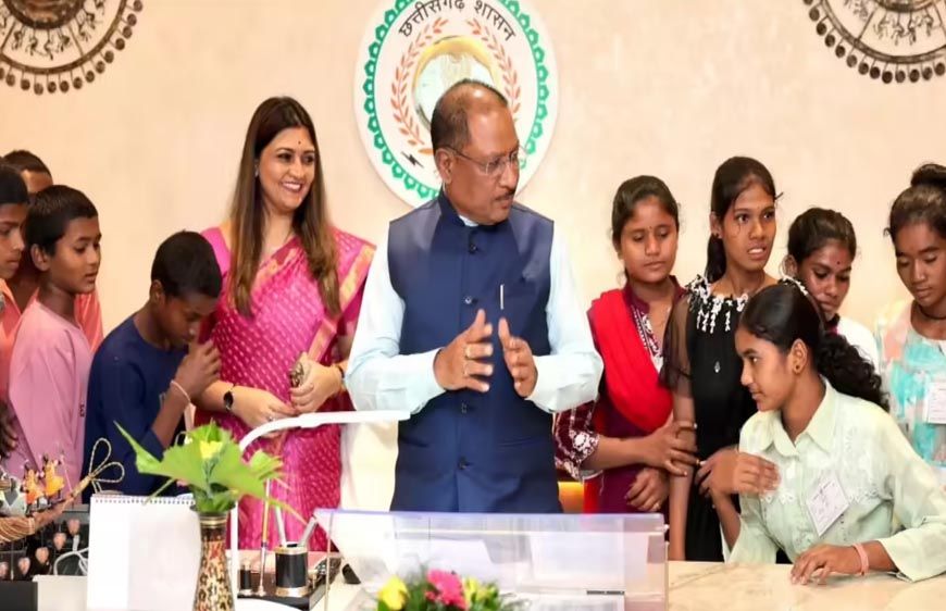 मुख्यमंत्री साय ने बच्चों से मन लगाकर पढ़ाई करने का किया आह्वान : शिक्षा को बताया उज्ज्वल भविष्य और सफलता का आधार