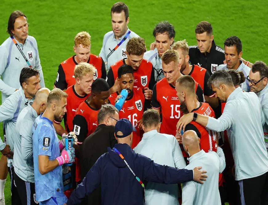 हाइड्रेशन ब्रेक या खेल में रुकावट? FIFA वर्ल्ड कप 2026 के नए नियम पर छिड़ी बहस, फीका पड़ रहा रोमांच!