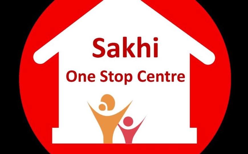 10 साल बाद फिर जुड़ा बिखरा परिवार, सखी की पहल से बेटियों को मिला माता-पिता का साथ