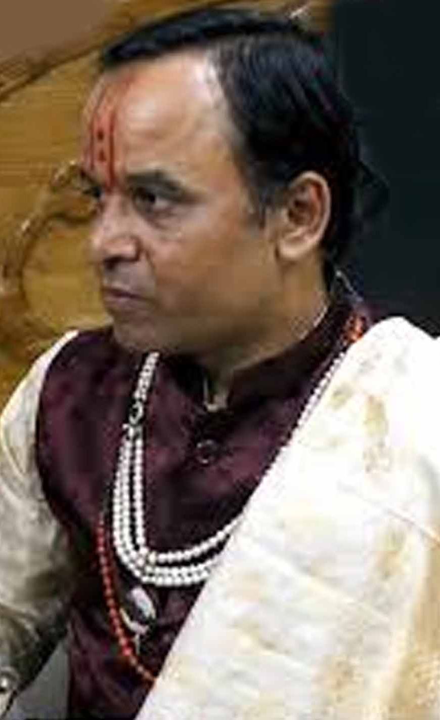 महासमुंद जेल से रायपुर लाया गया दुष्कर्म आरोपी नरेंद्र शास्त्री, चावल देखकर भविष्य बताने का करता था दावा