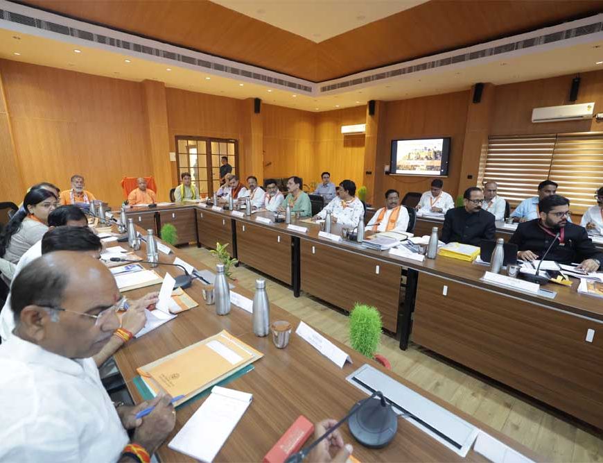 स्थानीय भाषा में मिलेगी नौकरी की जानकारी, प्रदेश के सभी मंडलों में योगी सरकार शुरू करेगी 'ब्लू डॉट्सएआई'
