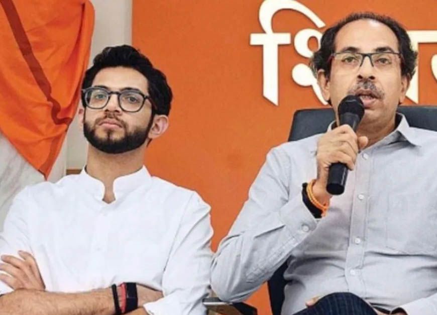 आदित्य के लिए ‘कुर्बानी’ देने वाला नेता भी बागी, उद्धव ठाकरे के सामने गहराया अस्तित्व का संकट