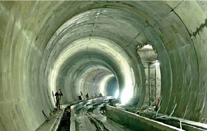 धार की टीही टनल का काम अधूरा, 60 मीटर खुदाई बाकी; 12 मीटर में बिछाया गया ट्रैक