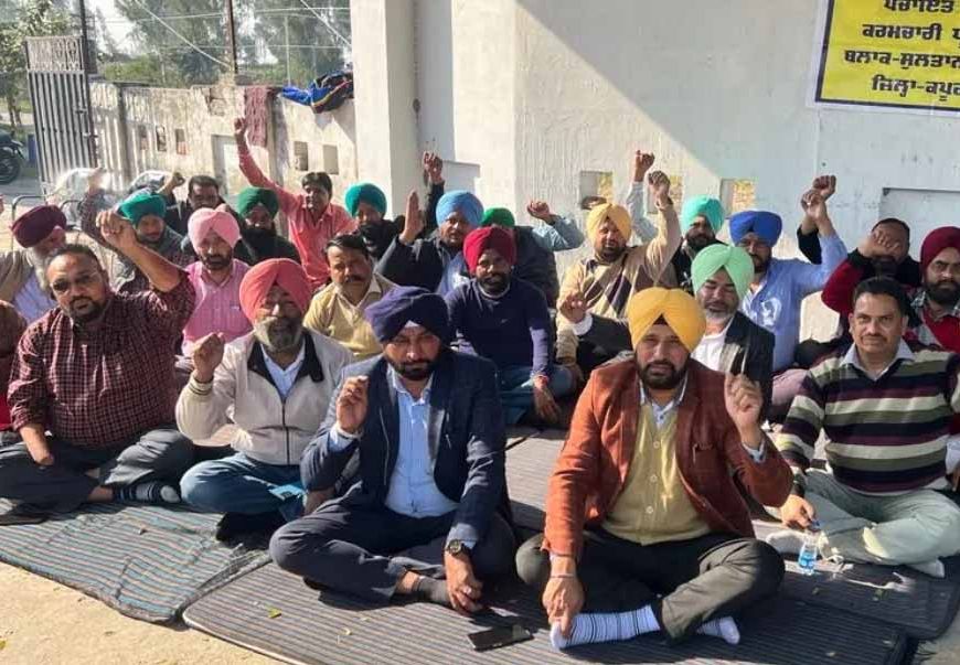 Punjab सरकार का बड़ा एक्शन, हड़ताल पर बैठे कर्मचारियों के लिए जारी किए सख्त आदेश