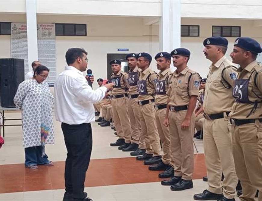 पुलिस प्रशिक्षण शाला उज्जैन में नव आरक्षकों को नशामुक्त समाज निर्माण का दिया गया संदेश