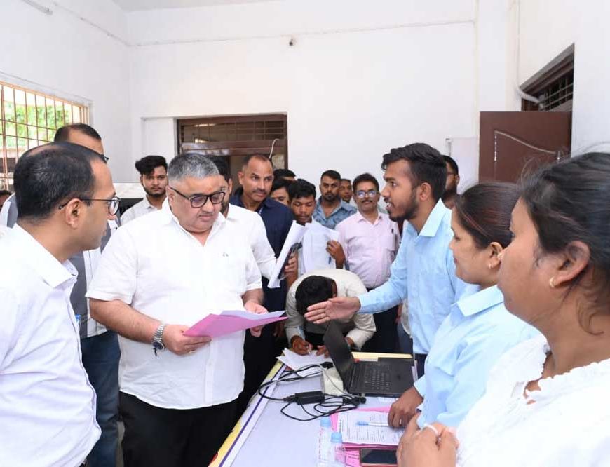 संभाग स्तरीय रोजगार मेले में युवाओं का बढ़ाया उत्साह, मंत्री  राजेश अग्रवाल बोले— प्रतिभा और कौशल को मिलेगा बेहतर अवसर