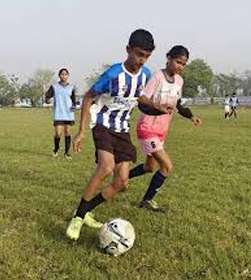 बहादुरगढ़ फुटबॉल लीग में 35 टीमों के 320 खिलाड़ियों ने दिखाया शानदार दमखम