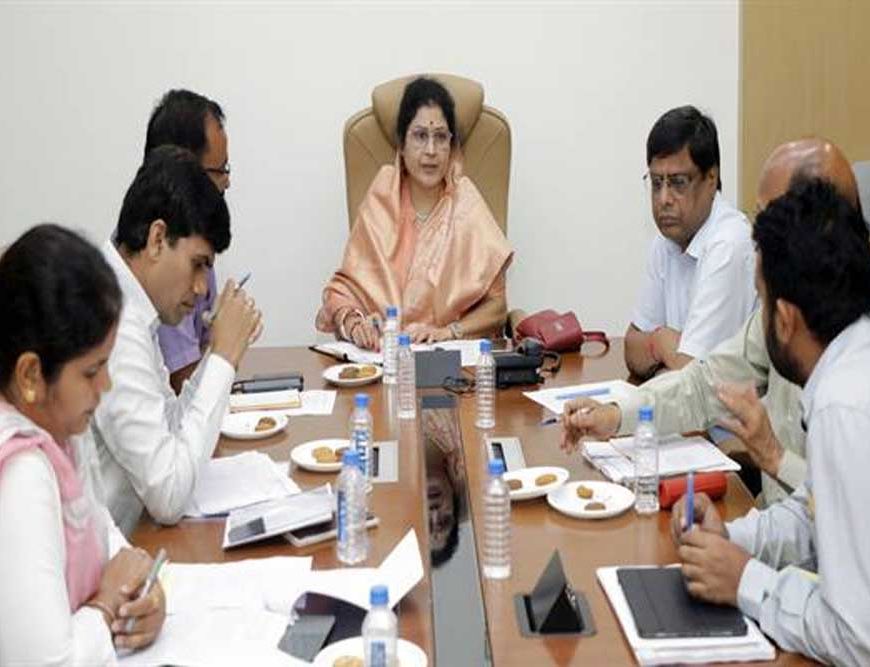 तय समय में पूर्ण करें कार्य, ढिलाई बर्दाश्त नहीं : राज्यमंत्री  गौर