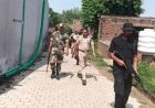 पठानकोट में पाकिस्तान सीमा के पास मिली बम जैसी संदिग्ध वस्तु, सेना और पुलिस ने शुरू की जांच