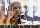 'IAS बनने से पहले कुशल मां बनें', राज्यपाल आनंदीबेन पटेल की छात्राओं को नसीहत