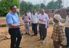 ग्राम चदैनिया में हितग्राहियों से किया संवाद, समय-सीमा में गुणवत्तापूर्ण आवास निर्माण के दिए निर्देश
