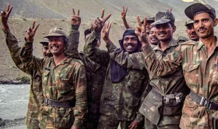 कारगिल युद्ध का अनसुना किस्सा: सफेद झंडा, पाकिस्तानी अफसर संग सिगरेट और फिर प्वाइंट 5465 पर फतह