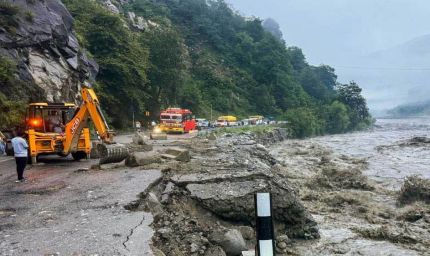 हिमाचल में मॉनसून का कहर: जिस्पा में बादल फटा, मंडी में भूस्खलन से महिला की मौत