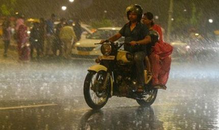 MP Weather: 13 जिलों में भारी बारिश का अलर्ट, आज उज्जैन और ग्वालियर-चंबल पहुंचेगा मानसून