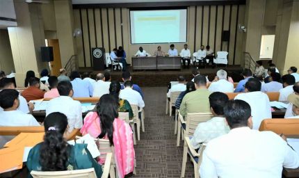 निर्माण कार्यों का हर 15 दिनों में करें निरीक्षण, नागरिक सुविधाओं के काम में न हो लापरवाही :  शंगीता आर.