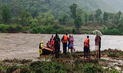 बालाघाट में बाढ़ में फंसे ग्रामीणों के लिए मध्यप्रदेश पुलिस बनी जीवनरक्षक