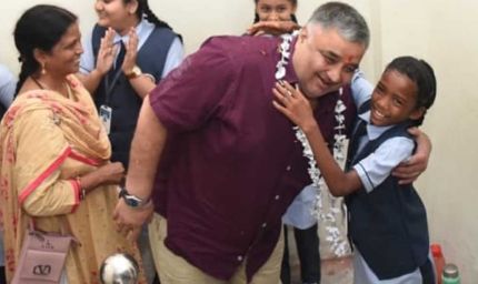 बेटियों के सपनों को मिली नई उड़ान, शाला प्रवेश उत्सव में शामिल हुए पर्यटन एवं संस्कृति मंत्री  राजेश अग्रवाल