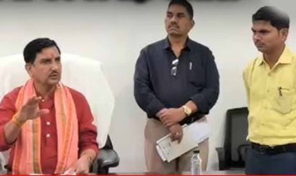 बिलासपुर में जल जीवन मिशन की सुस्ती पर भड़के केंद्रीय मंत्री तोखन साहू, बिजली कटौती पर भी अधिकारियों को लगाई फटकार