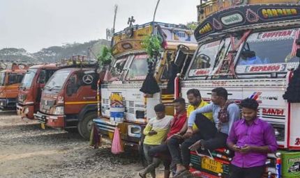 राजस्थान में ट्रक हड़ताल शुरू, दस हजार वाहनों के पहिए थमने से बढ़ी चिंता
