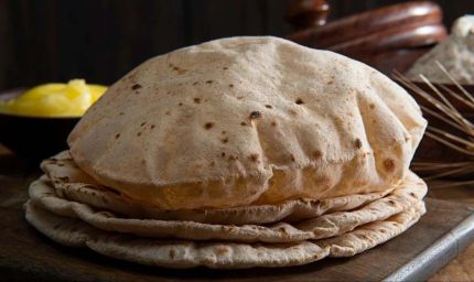 बासी आटा रखने से बढ़ता वास्तु दोष, जानिए घर पर पड़ने वाले प्रभाव