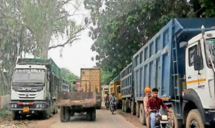होशियारपुर के गांव में ओवरलोड ट्रालों पर रोक, पंचायत ने जारी किया सख्त आदेश