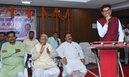रायपुर विकास प्राधिकरण के नए उपाध्यक्ष डॉ. जय प्रकाश शर्मा ने संभाला पदभार