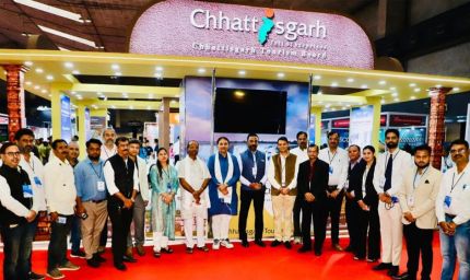 ट्रैवल एंड टूरिज्म फेयर कोलकाता-2026 में  ‘बेस्ट डेकोरेशन ऑफ स्टॉल एंड अपीयरेंस’ सम्मान से बढ़ी प्रदेश की प्रतिष्ठा