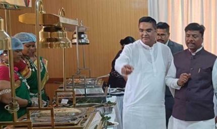 अबूझमाड़ का स्वाद पहुँचा विधानसभा- अरक चावल की महक से