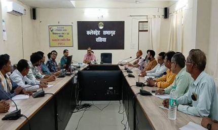दतिया में निर्वाचन आयोग के दिशा-निर्देशों के अनुरूप प्रशासन सक्रिय