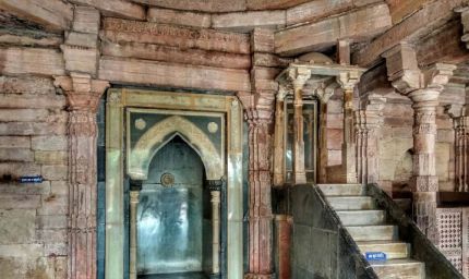 हाई कोर्ट के फैसले के दो माह बाद बदली भोजशाला की तस्वीर, विकास कार्यों और धार्मिक गतिविधियों को मिली रफ्तार