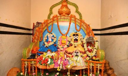 मुख्यमंत्री  विष्णुदेव साय ने दोकड़ा की ऐतिहासिक रथयात्रा में निभाई गजपति महाराजा की परंपरा : भगवान  जगन्नाथ का रथ खींचकर प्रदेशवासियों के सुख, समृद्धि और खुशहाली की कामना की