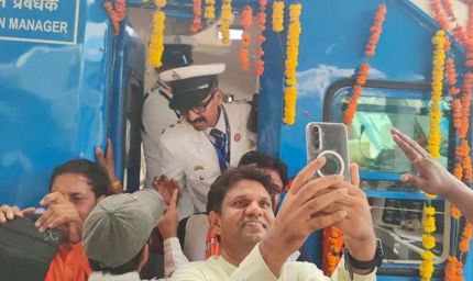 सोनीपत पहुंची देश की पहली हाइड्रोजन ट्रेन, यात्रियों ने बताया शानदार अनुभव