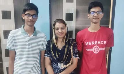 तोशाम के जुड़वा भाइयों ने पहली कोशिश में NEET-2026 किया क्वालीफाई
