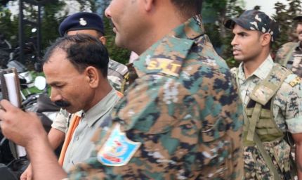 झारखंड में बड़ी कामयाबी, 25 लाख के इनामी नक्सली अजय महतो गिरफ्तार