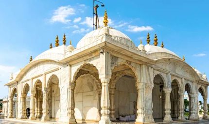 पावापुरी जल मंदिर के पास बनेगा पर्यटक सूचना केंद्र, श्रद्धालुओं को मिलेगी सुविधा